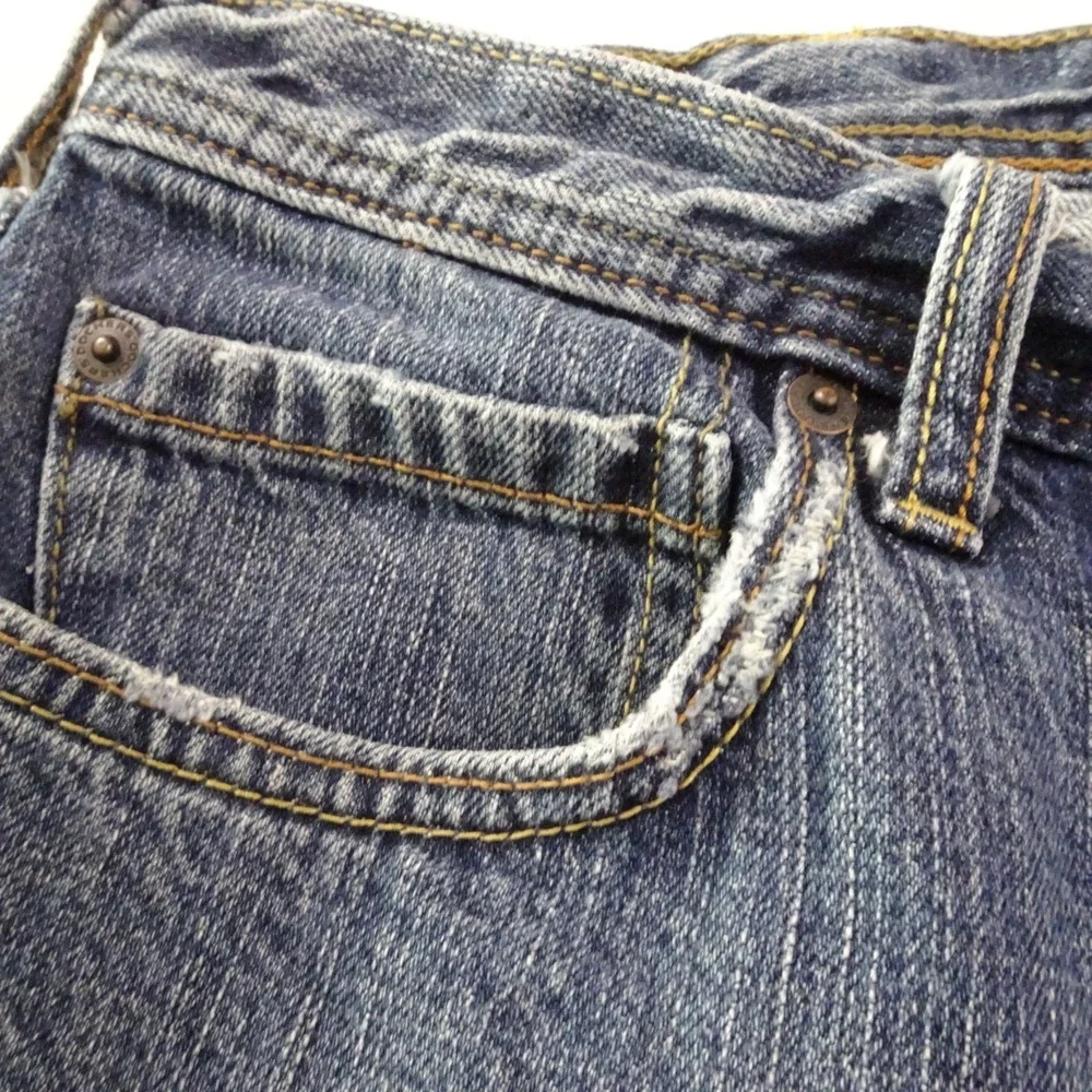 Dockers Jeans. Men's 40x32. Classic Fit Straight Leg Blue Denim Jeans